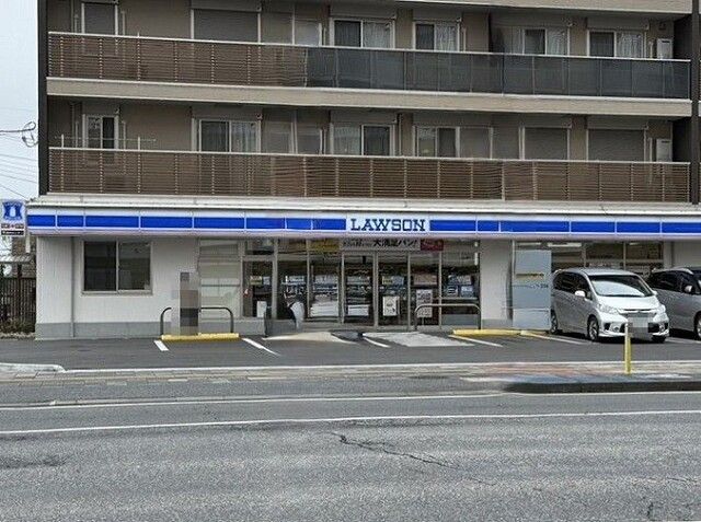 コンビニ　ローソン上尾柏座二丁目店（コンビニ）まで200m