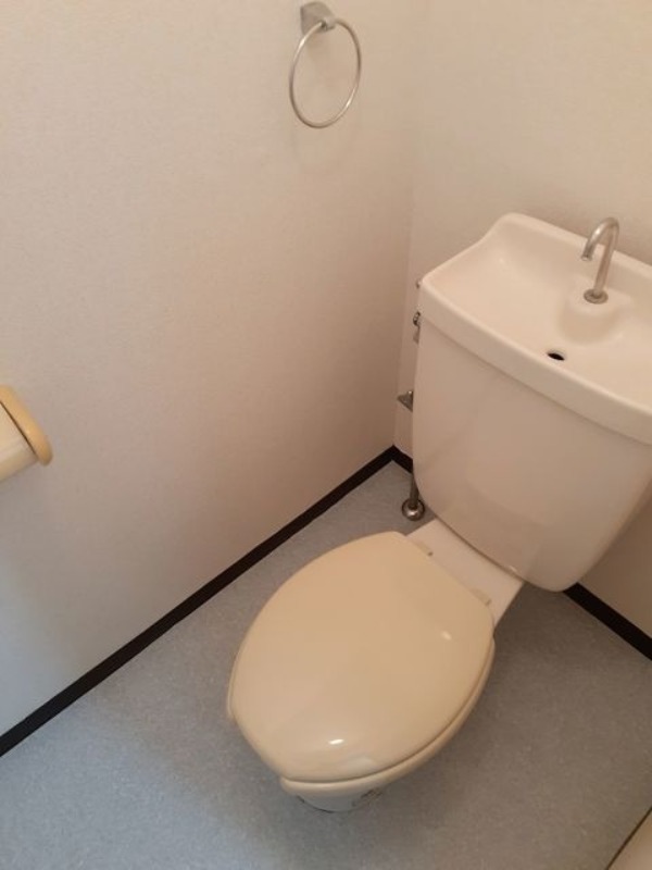 トイレ　図面と現状に相違がある場合には現状を優先