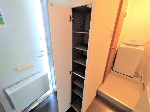 玄関　設備仕様は号室により異なる為、現況を優先します。