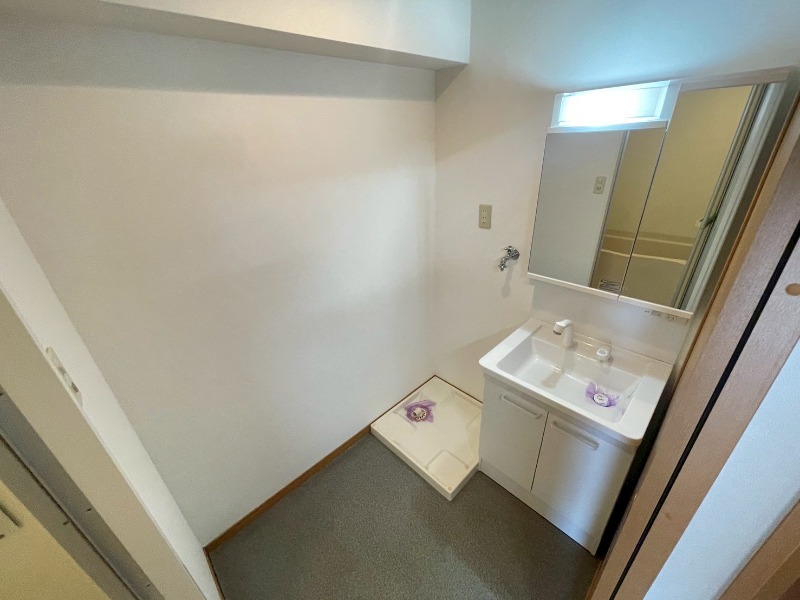 洗面設備　※別部屋写真、現状優先