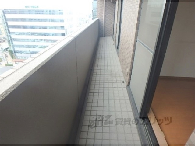 バルコニー　東向き