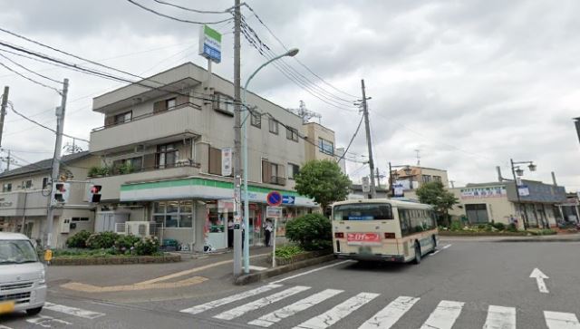 コンビニ　ファミリーマート（コンビニ）まで360m