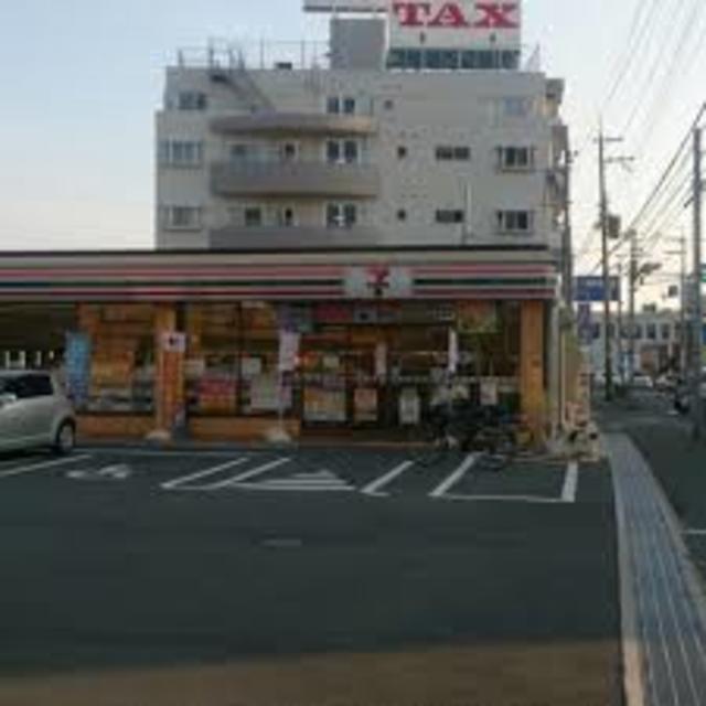 コンビニ　セブンイレブン吹田岸部中4丁目店（コンビニ）まで399m