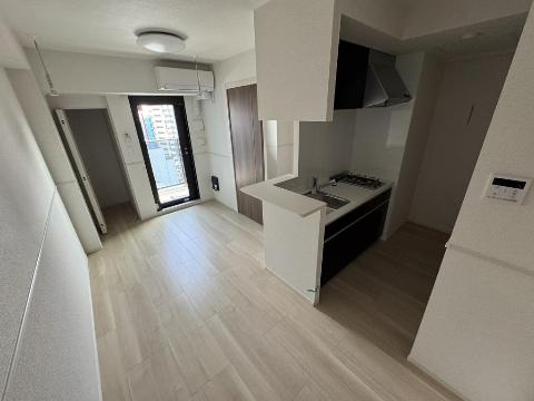 居室・リビング　室内