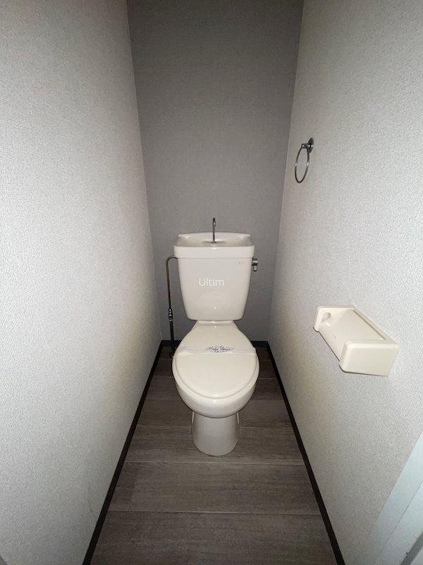 トイレ　別部屋のお写真です。ご参考までに！