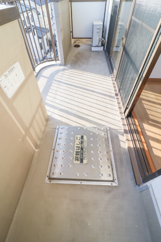 バルコニー　図面と現状に相違がある場合には現状を優先