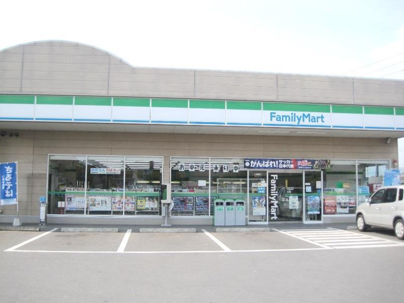 コンビニ　ファミリーマート大川田店（コンビニ）まで850m