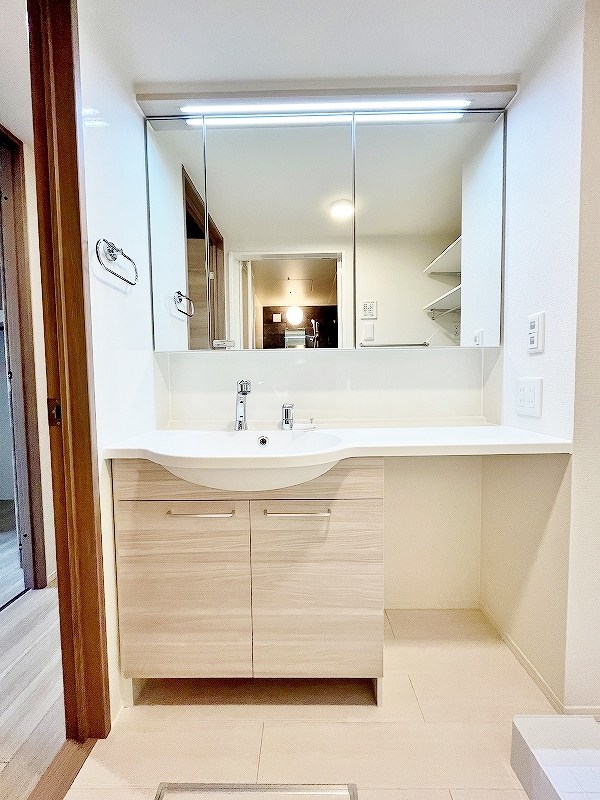 洗面設備　★洗面脱衣所/シャワー付き洗面台★