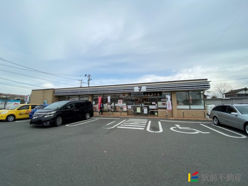 コンビニ　セブンイレブン　柳川高校前店（コンビニ）まで700m