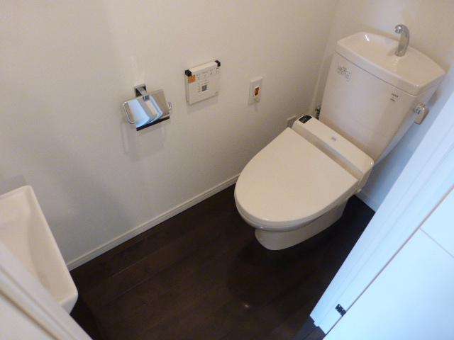 トイレ　トイレ