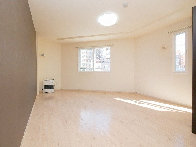 居室・リビング　敷金礼金無料♪バスセンター前駅徒歩1分の好立地物件です♪