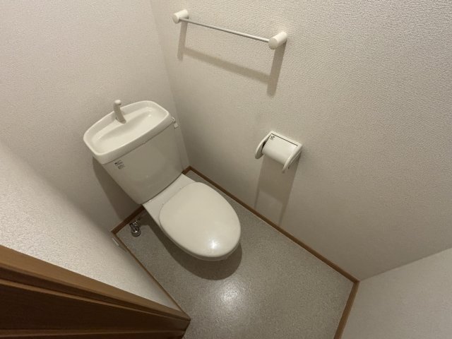 トイレ　ゆったりとした空間のトイレです
