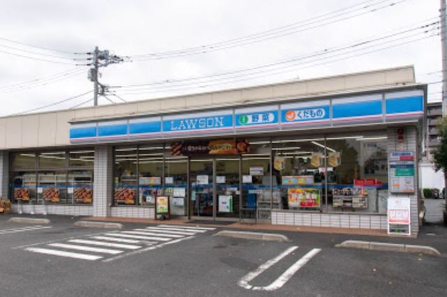 コンビニ　ローソン二之江町店（コンビニ）まで637m
