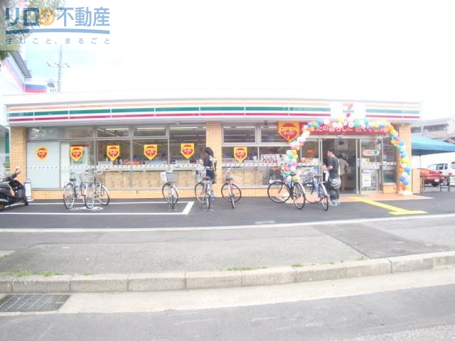 コンビニ　セブンイレブン宝塚小林3丁目店（コンビニ）まで632m