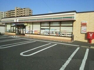 コンビニ　セブンイレブン（コンビニ）まで400m