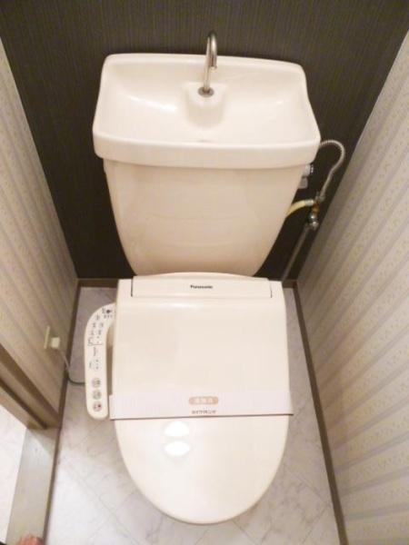 トイレ　ウォシュレット付き！