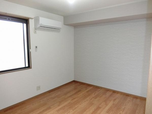 その他部屋・スペース　エアコン付き洋室！