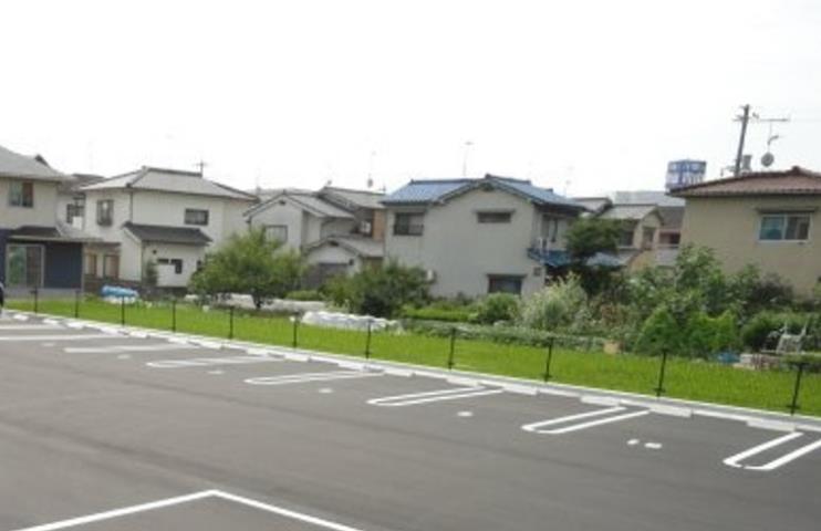 駐車場　駐車場