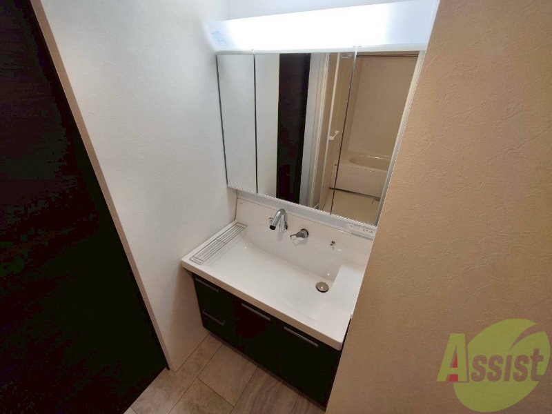 洗面設備　シャンプードレッサーで身支度もラクラクです！