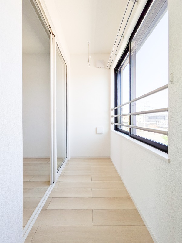 バルコニー　図面と現状に相違がある場合には現状を優先