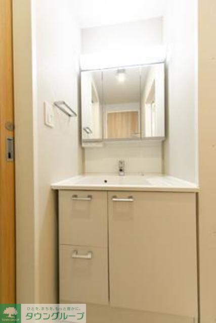 洗面設備　※写真は同タイプ住戸です。