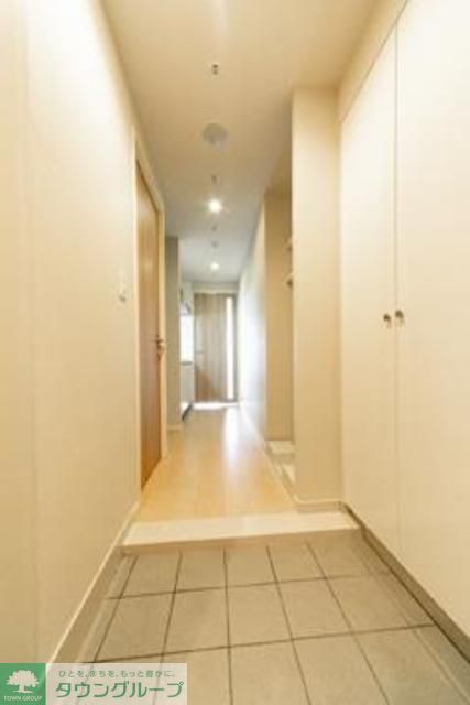 玄関　※写真は同タイプ住戸です。