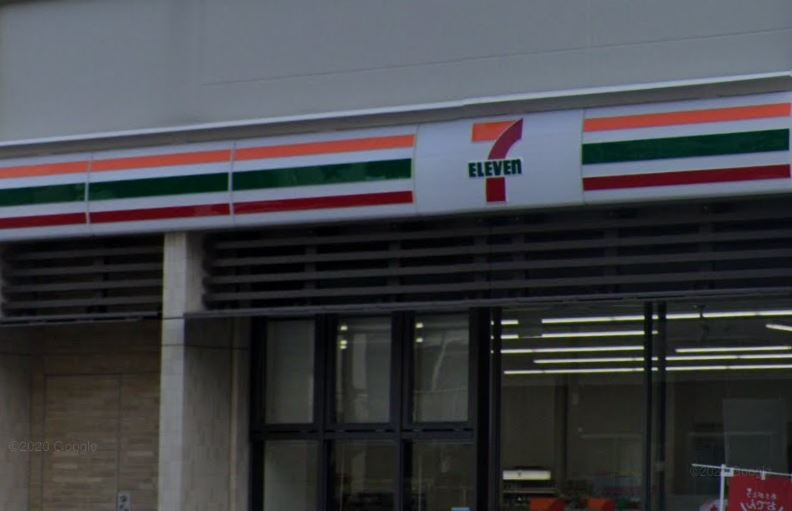 コンビニ　セブンイレブン 横浜川辺町店（コンビニ）まで730m