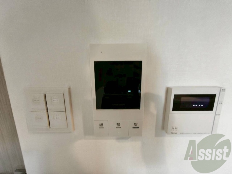 セキュリティ　ＴＶモニター付インターホンです。来客者の顔が見えるので安心！