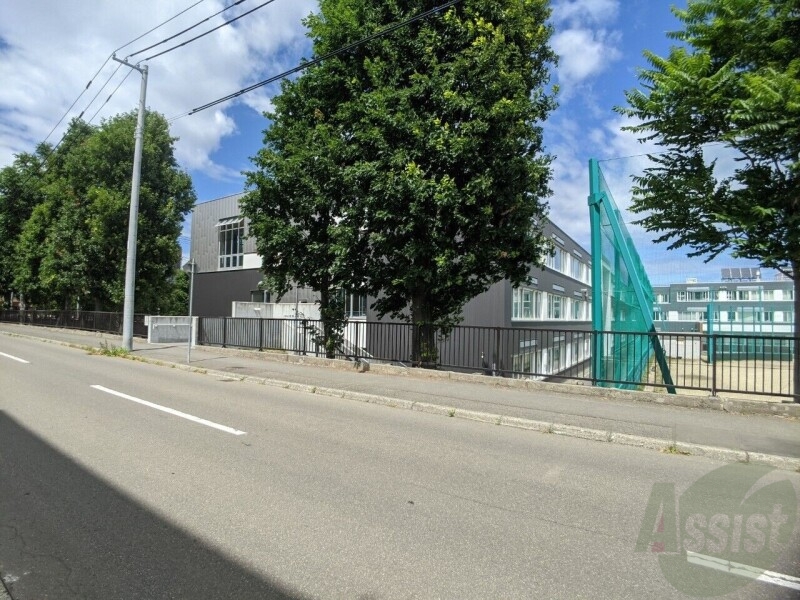 中学校　札幌市立啓明中学校（中学校）まで344m