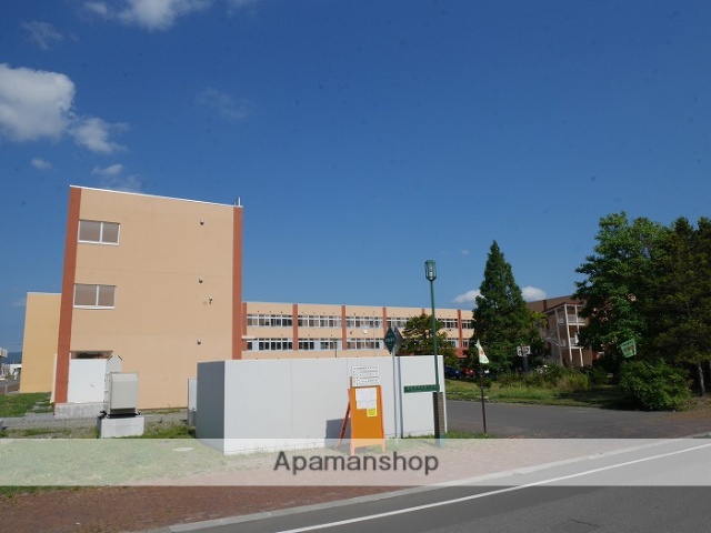 小学校　東小学校（小学校）まで597m