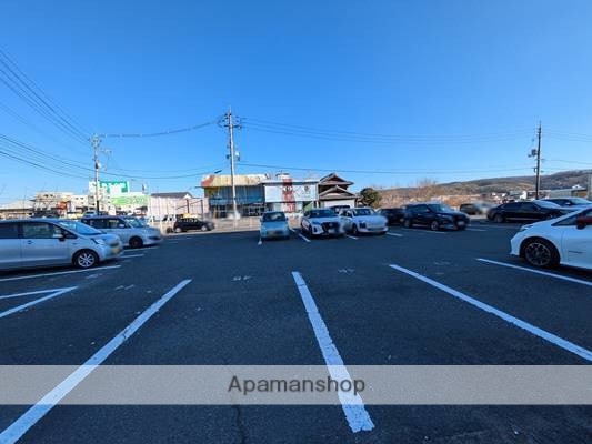 駐車場　エントランス