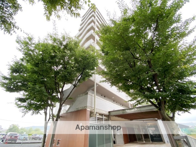 エントランス　駐車場