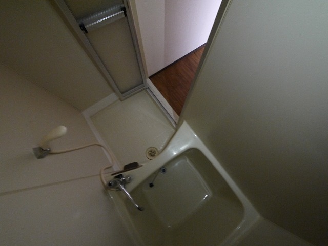 バス・シャワールーム　お風呂で日々の疲れを落としましょう