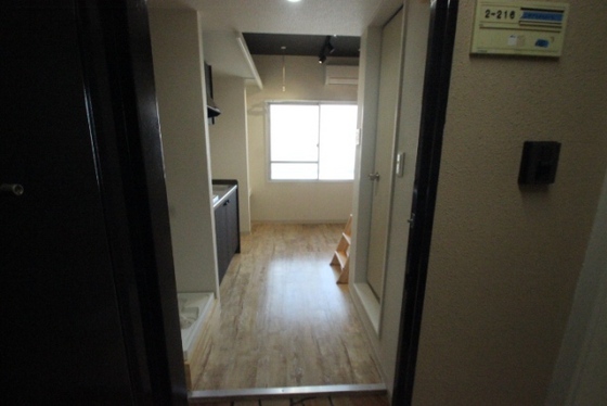 玄関　※別部屋の写真です