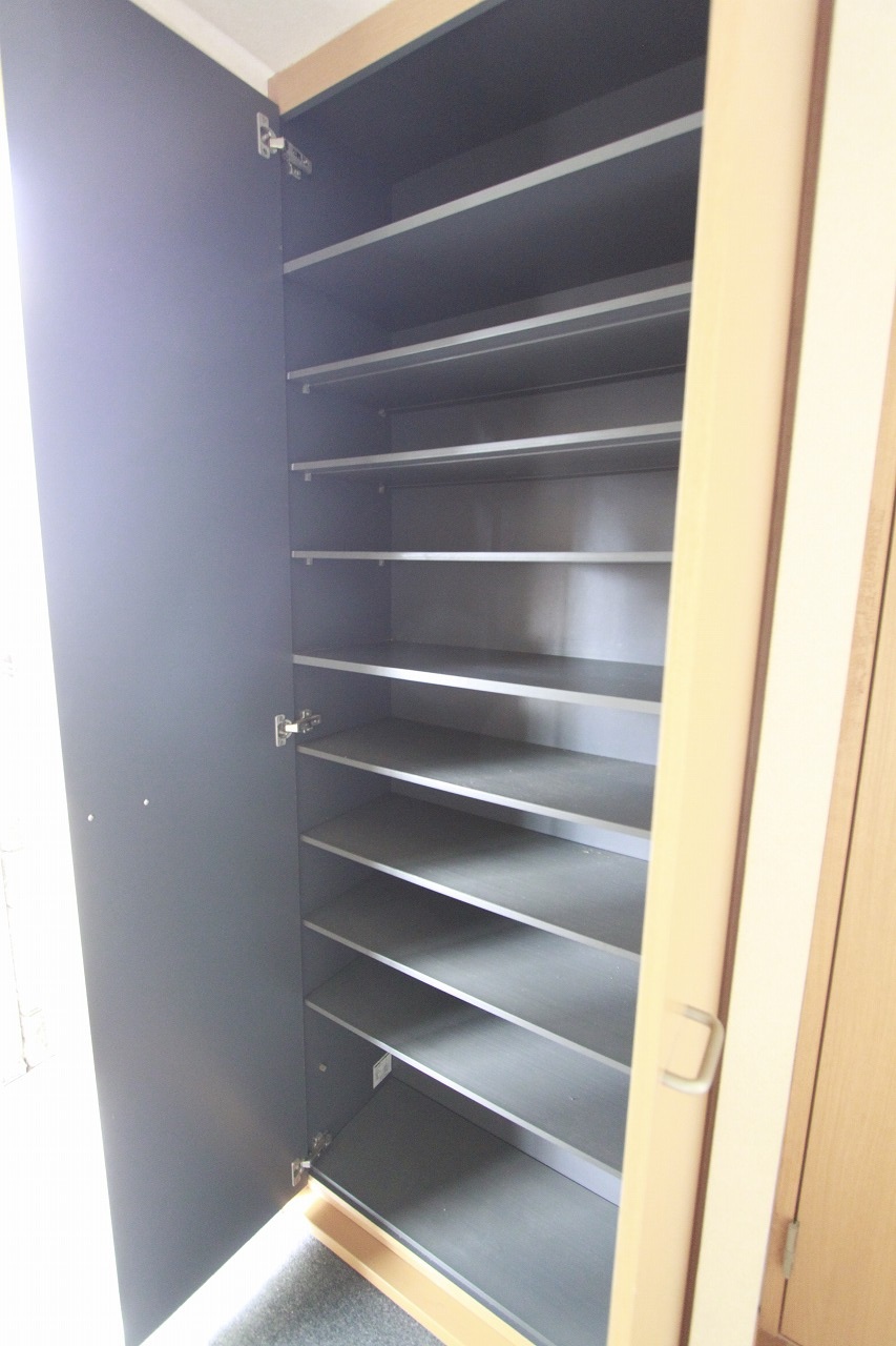 収納　シューズボックス