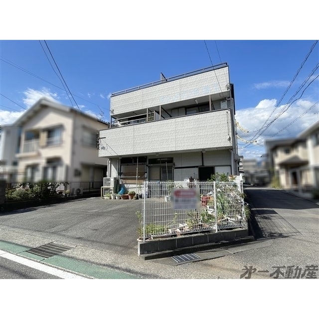 エントランス　建物外観