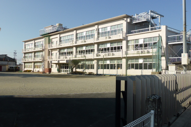 小学校　伊勢市立東大淀小学校（小学校）まで1389m
