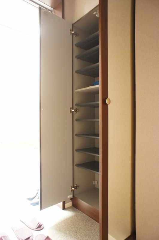 玄関　図面と現状に相違がある場合には現状を優先