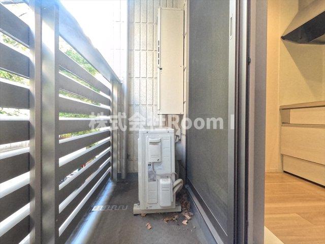 バルコニー　開放的で明るい空間を演出してくれるバルコニーです