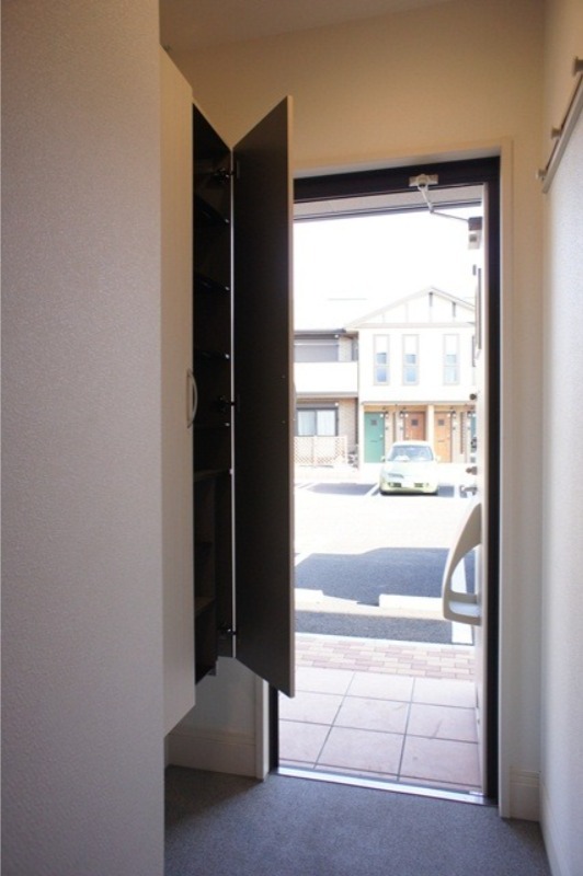 玄関　図面と現状に相違がある場合には現状を優先