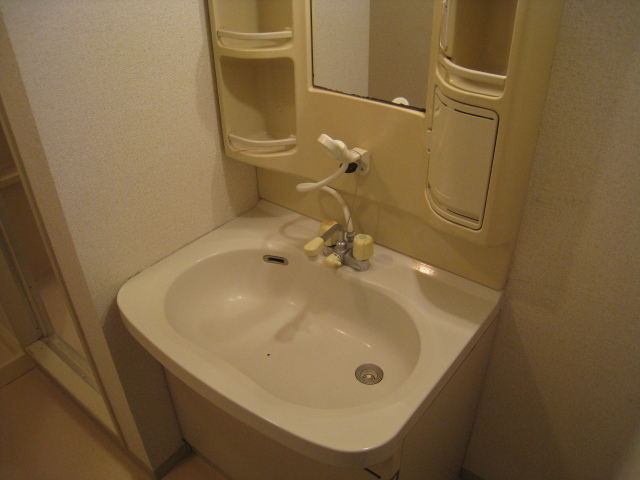 洗面設備　シャワー付き洗面化粧台※同タイプ参考写真