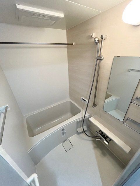 バス・シャワールーム　バス