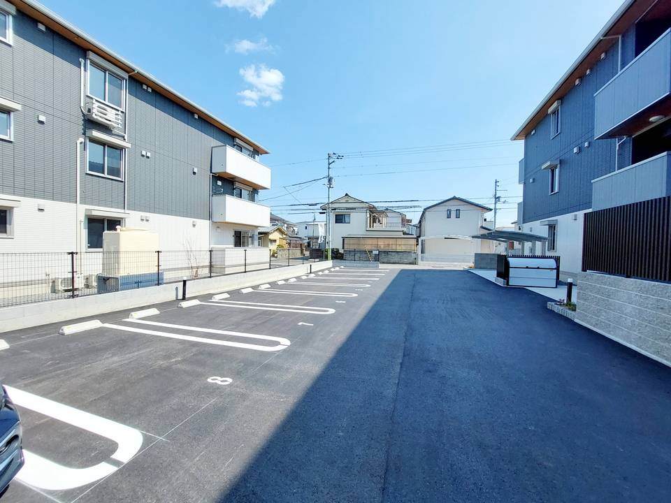 駐車場　駐車場