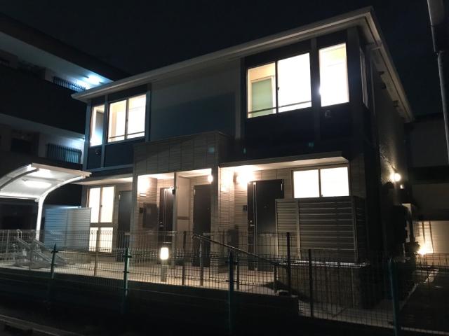建物外観　外観写真（夜）