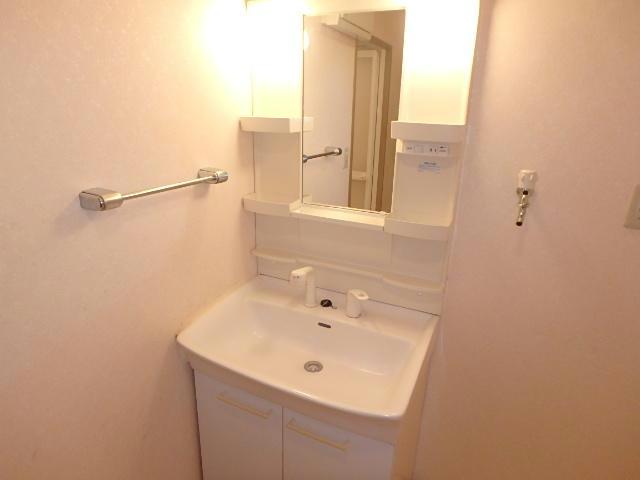 洗面設備　同型モデル