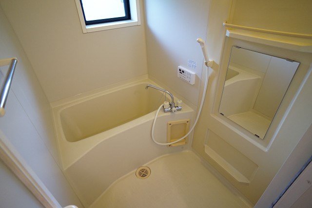 バス・シャワールーム　レーベンハウス桶川店へ　048-787-5511