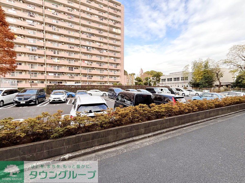 駐車場　駐車場