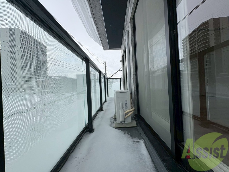 バルコニー　バルコニーです。洗濯物を干したり一息ついたりできますね！