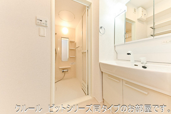 洗面設備　※参考　同シリーズの写真です