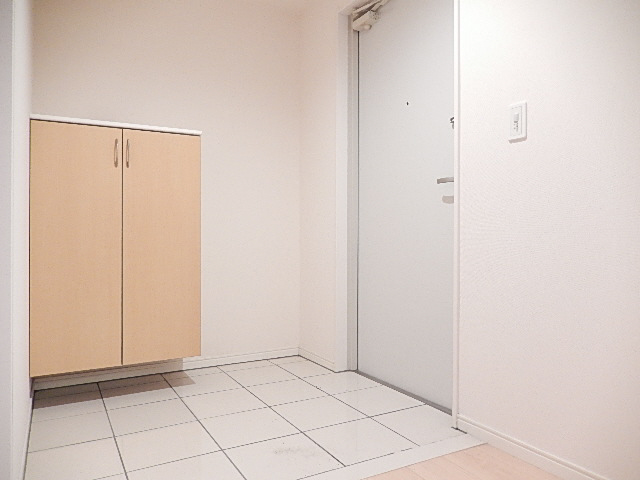 玄関　同シリーズの画像参照